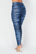 Load image into Gallery viewer, Baloa Ruched Jeans