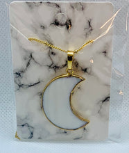 Load image into Gallery viewer, Modesta MOON Natural Seashell Necklace
