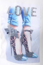 Load image into Gallery viewer, Love T-shirt - Baloa Boutique
